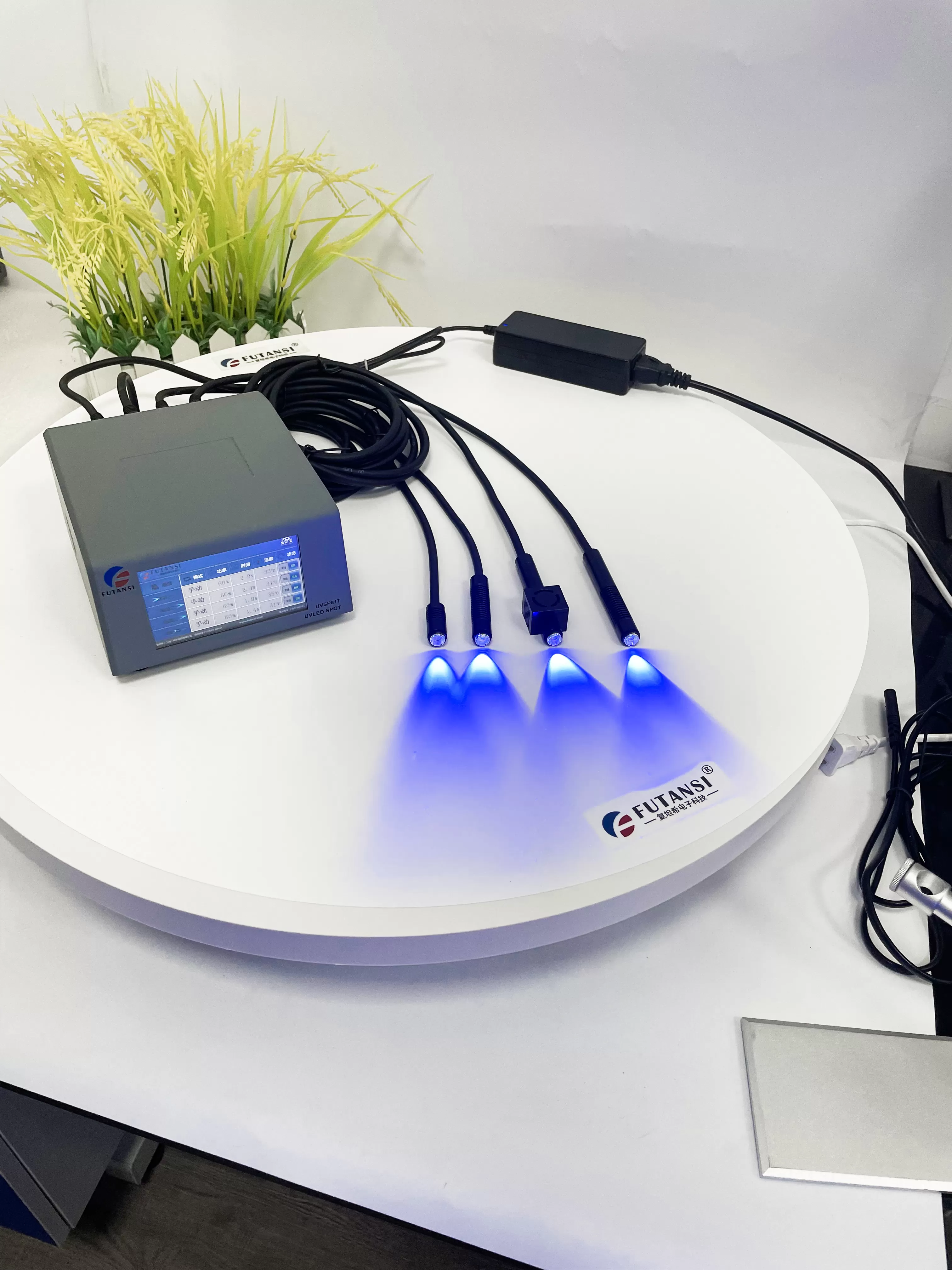 UV LED点光源固化机的特性与应用(图1) UV LED点光源固化机的特性与应用(图1)