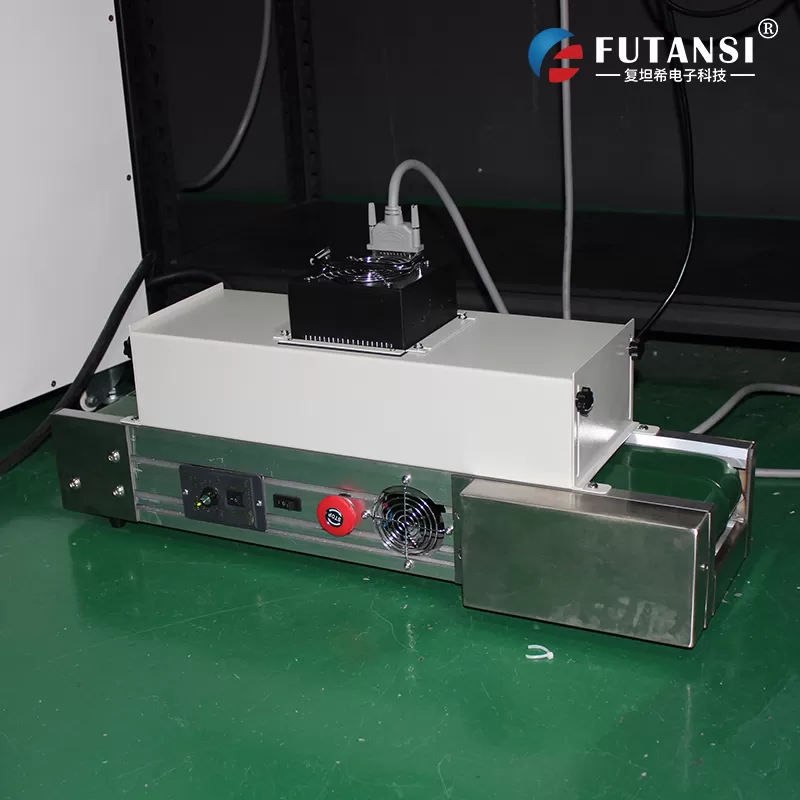 用于无人车激光雷达接收器透镜固定的桌面式流水线UVLED固化机（在线接驳UV固化减少周转时间）(图1)