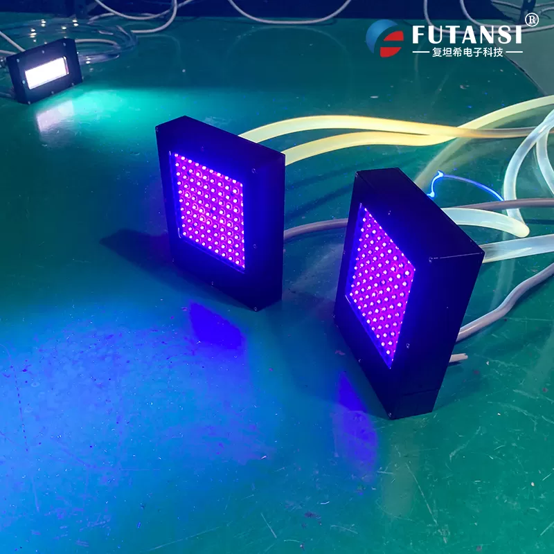 智能终端摄像头UVLED固化灯应用（微型光学组件快速固化）(图1)